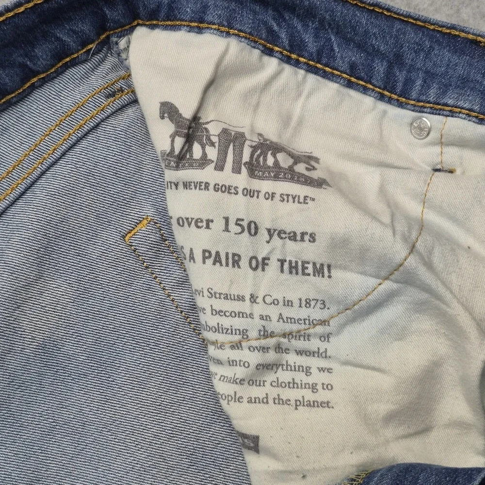Levis up sale